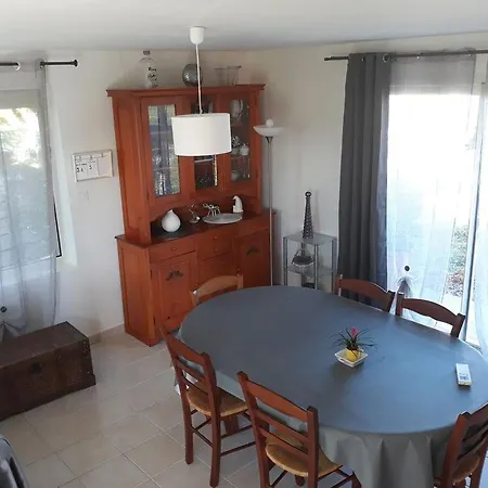 Le Pigeonnier Du Figue-haut Avec Piscine Privee Et Climatisation A Lacapelette Ferienhaus