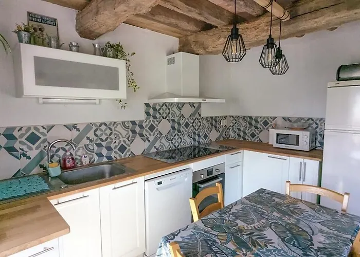 Vakantiehuis Le Pigeonnier Du Figue-haut Avec Piscine Privee A Lacapelette *